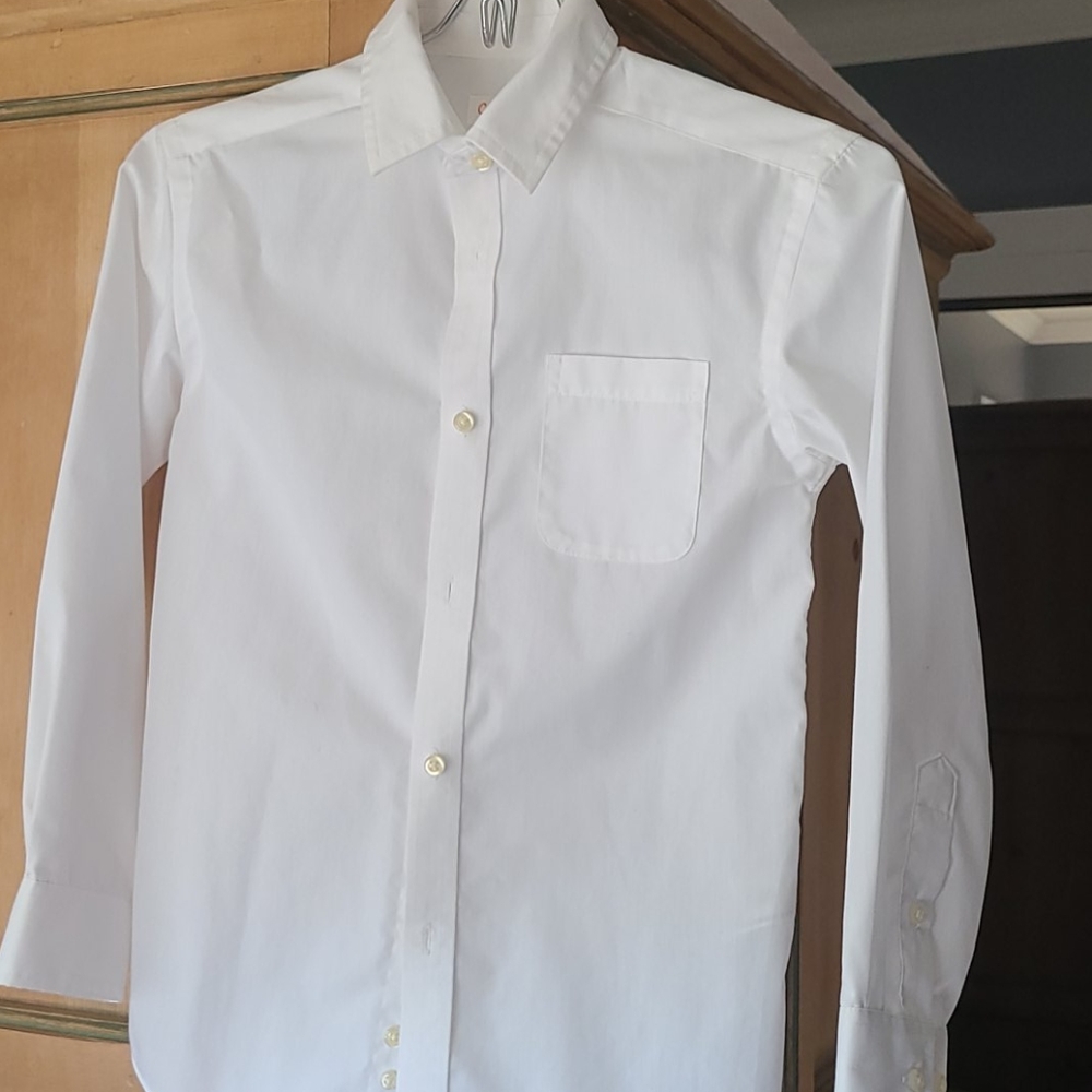 White dress shirt